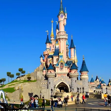 Appartement A Cote De Disney Land Paris Esbly Buitenkant foto